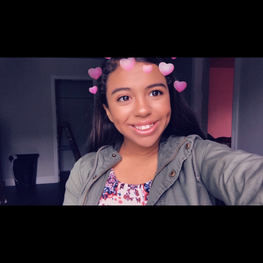 Meet your Posher, Alondra